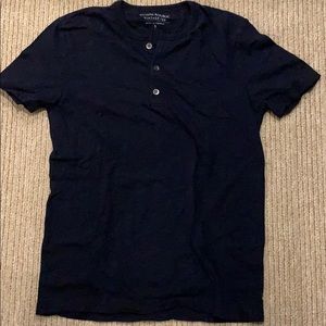 Banana Republic navy tee